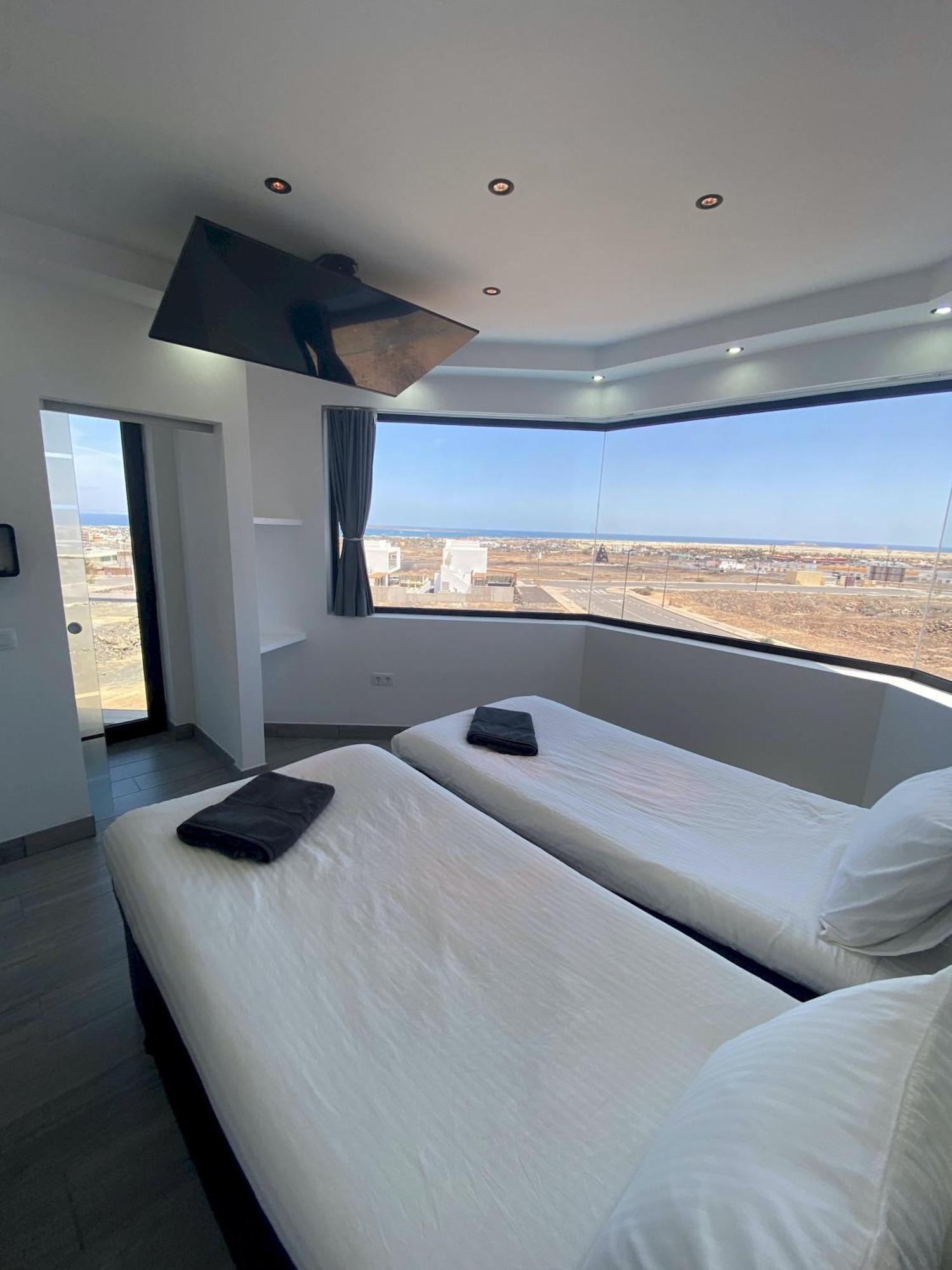 Villa Poseidon Corralejo With Private Heated Pool, Sauna And Stunning Volcano Views By Amazzzing Travel Exterior foto